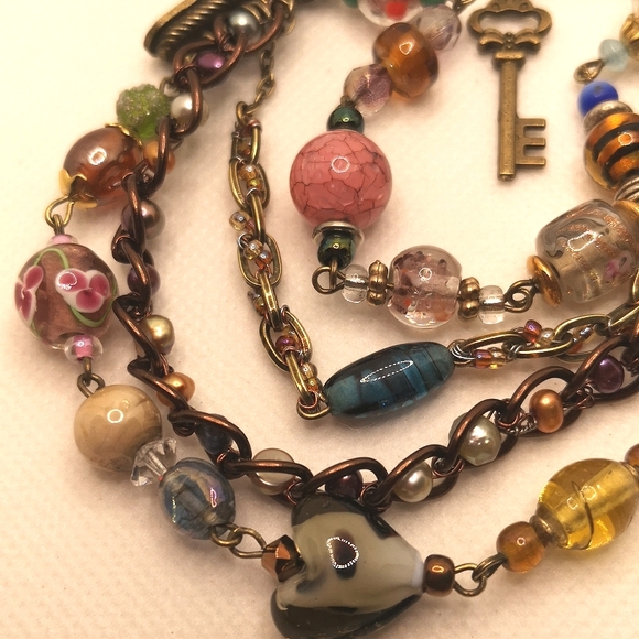 Handmade glass and pearl bracelet - Picture 9 of 10